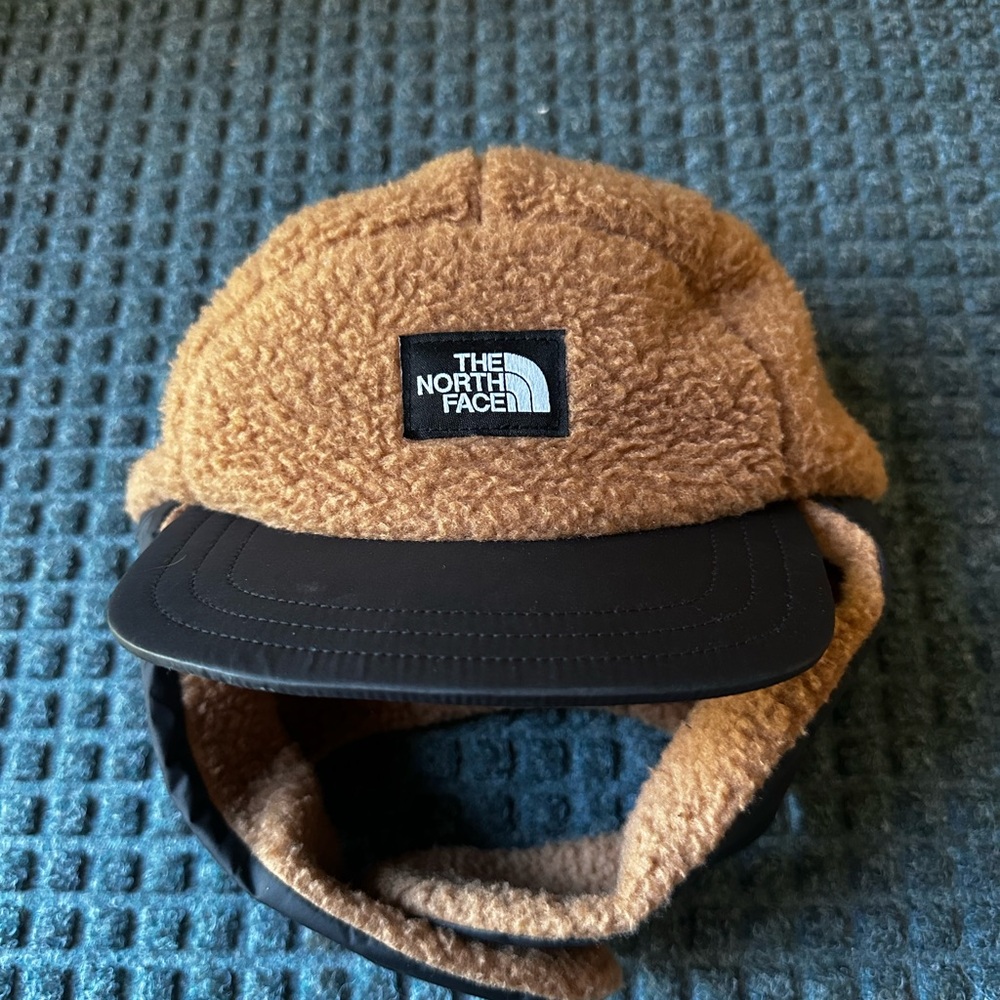 The North Face Shasta trapper winter hat